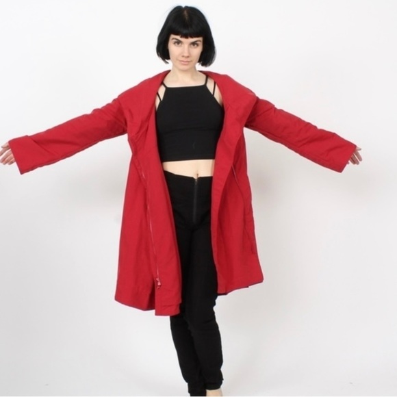 Evening Mist Raincoat in Crimson S - Picture 3 of 16